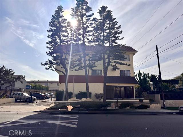 Montebello, CA 90640,1239 Beach Street