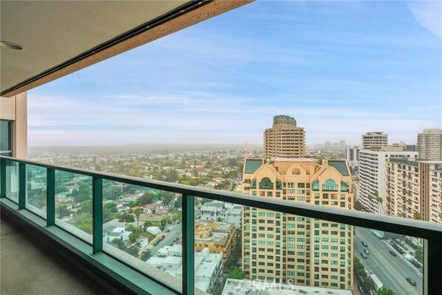 Los Angeles, CA 90024,10490 Wilshire Boulevard #1802