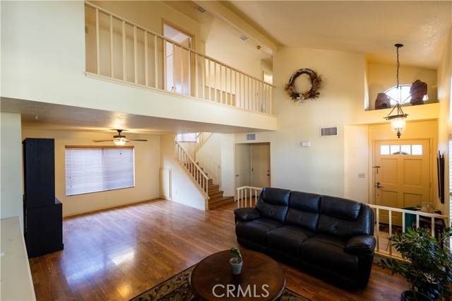 Canyon Country (santa Clarita), CA 91387,15532 Carrousel Drive