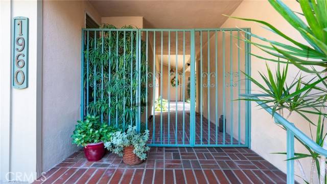 Sierra Madre, CA 91024,1960 Liliano Drive