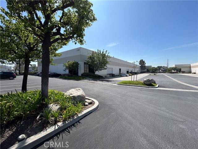 Irwindale, CA 91702,16018 Adelante Street