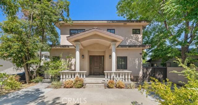 Pasadena, CA 91107,184 S Altadena Drive