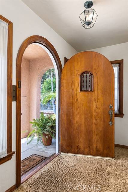 Monrovia, CA 91016,116 N Canyon