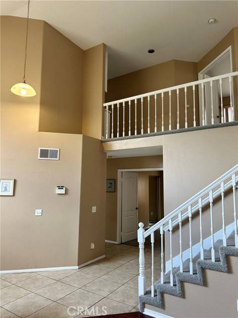 Murrieta, CA 92562,40205 White Leaf