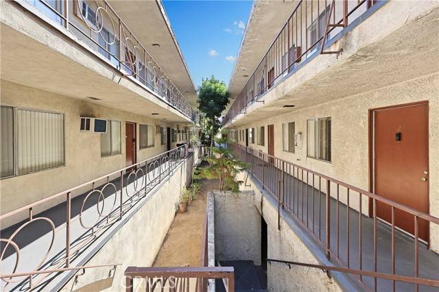 Glendale, CA 91204,336 Riverdale Drive