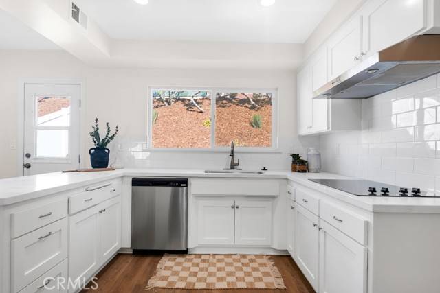 Granada Hills (los Angeles), CA 91344,12508 Daryl Avenue
