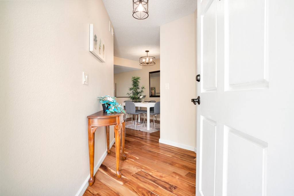 North Hollywood (los Angeles), CA 91606,6640 Clybourn Avenue #63