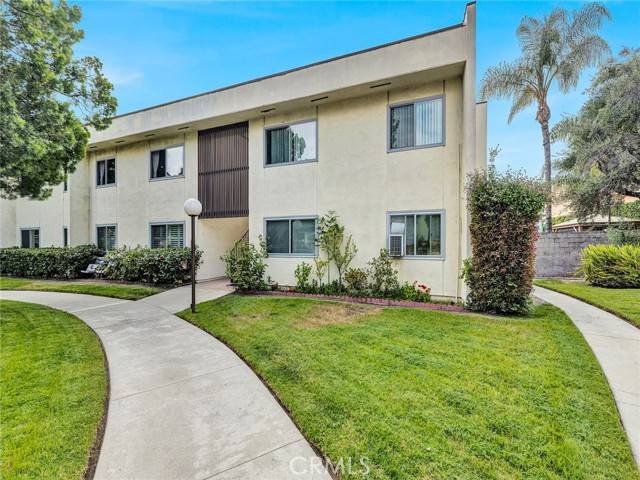 North Hollywood (los Angeles), CA 91605,11813 Runnymede Street #44