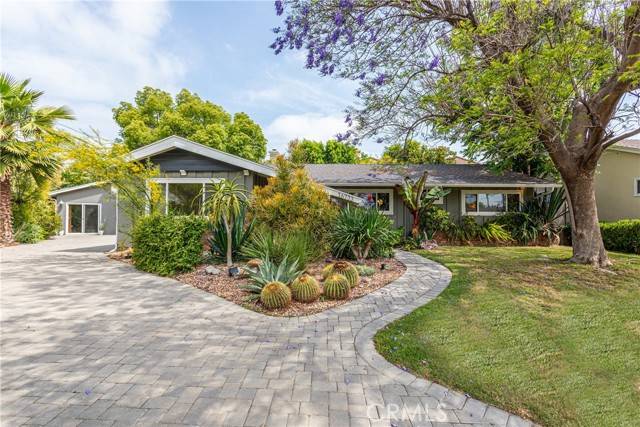 Van Nuys (los Angeles), CA 91406,16733 Archwood Street