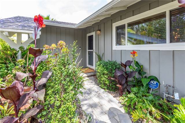 Van Nuys (los Angeles), CA 91406,16733 Archwood Street