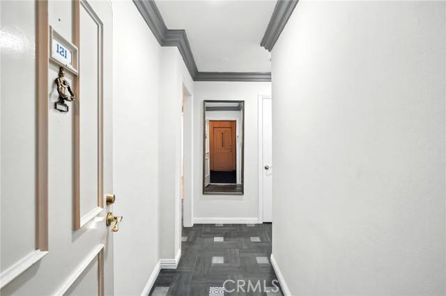 Valley Village, CA 91607,12720 Burbank Boulevard #121