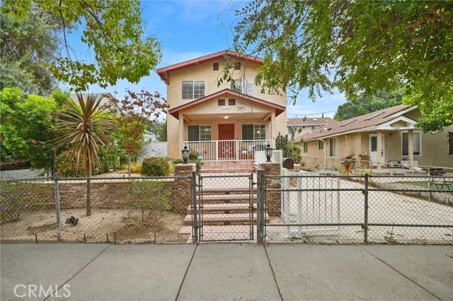 Los Angeles, CA 90029,1132 Manzanita