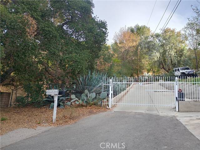 Sunland (los Angeles), CA 91040,7916 Glenties Lane