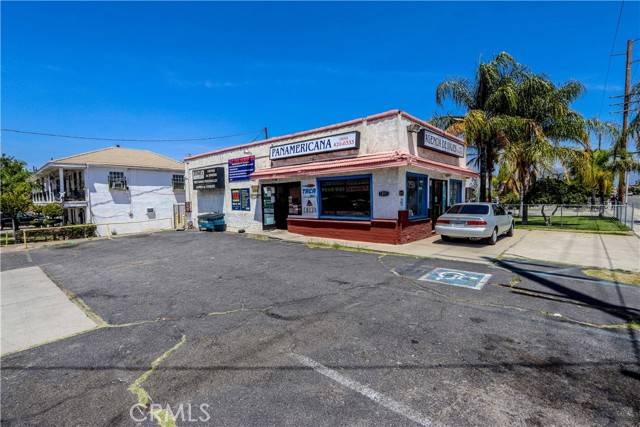 Colton, CA 92324,1211 N Mount Vernon Avenue