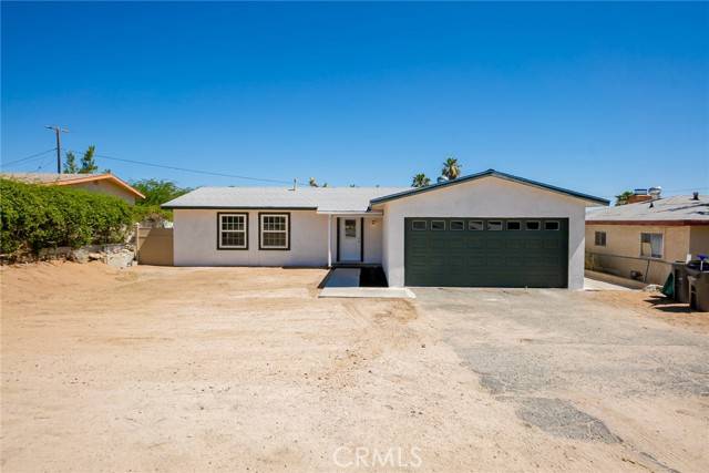 Joshua Tree, CA 92252,61504 Sunburst Drive