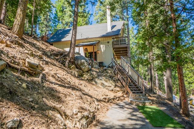 Lake Arrowhead, CA 92352,875 Brentwood Drive