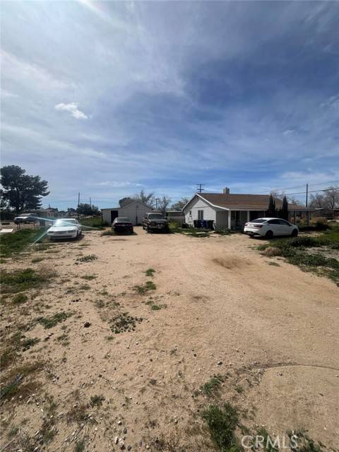 Adelanto, CA 92301,11931 Chamberlaine Way