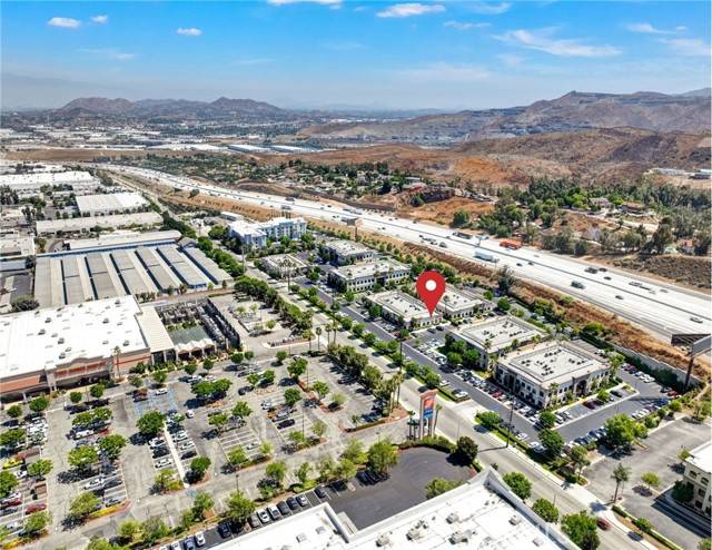 Corona, CA 92881,2079 Compton Avenue