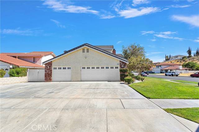 Victorville, CA 92395,17987 Mariner Drive