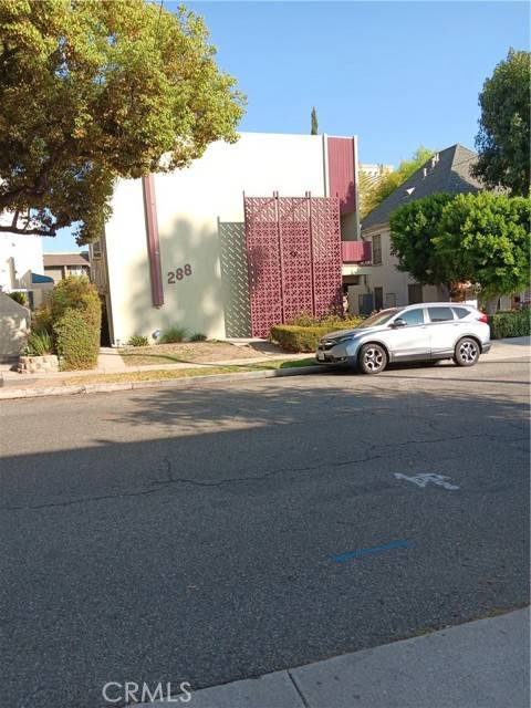 Pasadena, CA 91101,288 S Oak Knoll Avenue #8