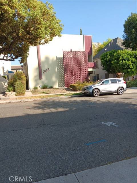 Pasadena, CA 91101,288 S Oak Knoll Avenue #8