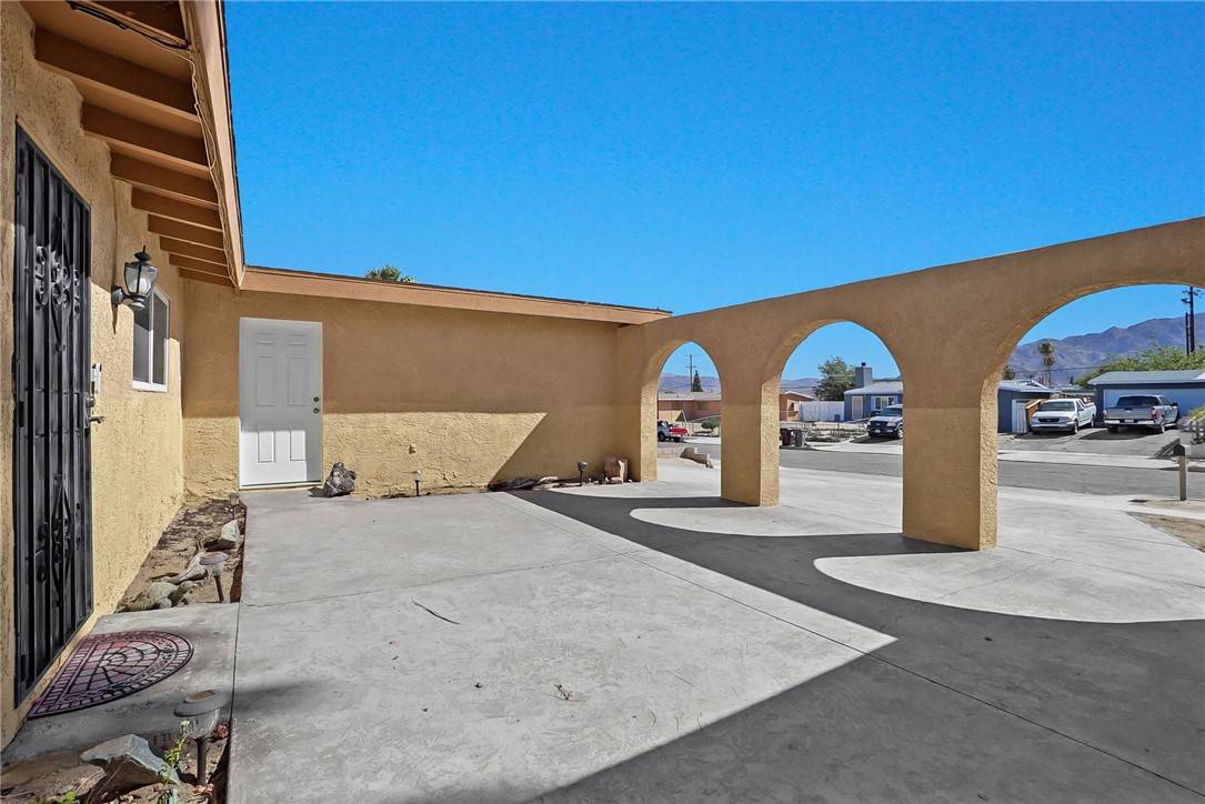 Twentynine Palms, CA 92277,72732 Granite Avenue