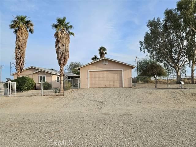 Thermal, CA 92274,3008 Brent Court