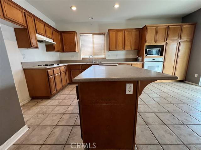Eastvale, CA 92880,5800 Redhaven Street