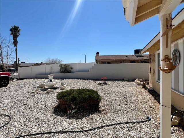 Victorville, CA 92394,16388 Victoria Drive