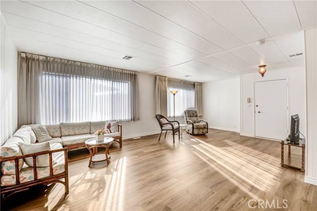 La Verne, CA 91750,4095 Fruit Street #411