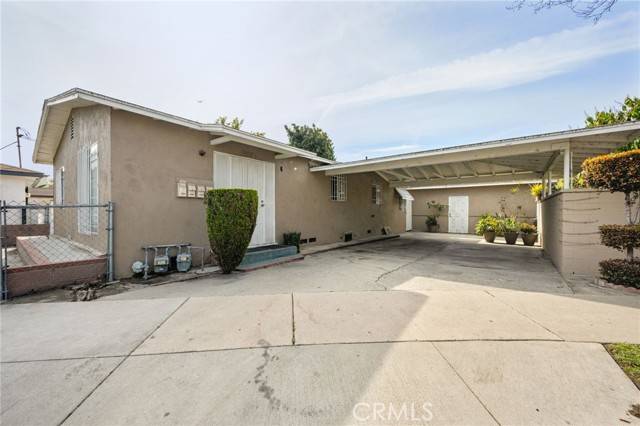 Bell Gardens, CA 90201,5536 Gage Avenue