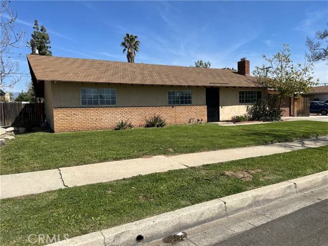 Rialto, CA 92376,878 E Holly Street