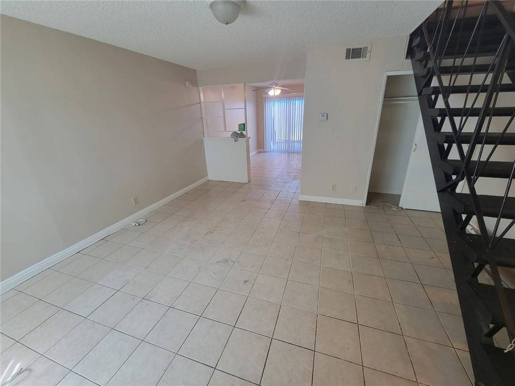 Montclair, CA 91763,4505 Canoga #B