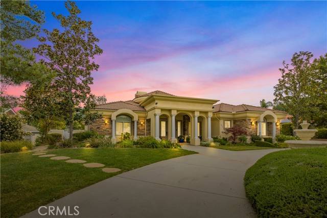 Claremont, CA 91711,3831 Grand Avenue