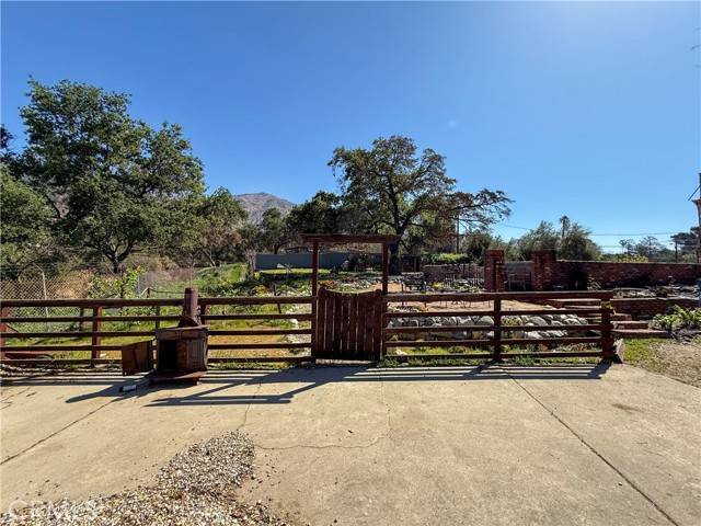 Altadena, CA 91001,3430 Chaney Trail