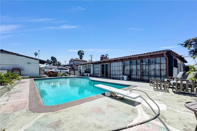 Upland, CA 91786,1885 9th