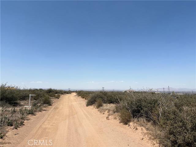 Phelan, CA 92371,0 White Road