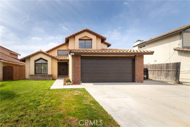 Fontana, CA 92336,17253 Dolphin Street