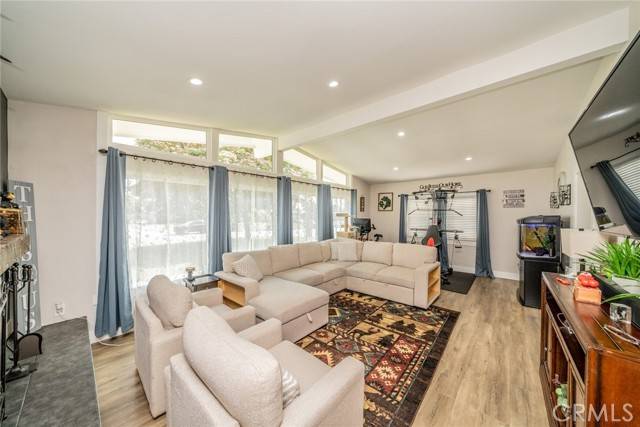 Rialto, CA 92377,5716 Magnolia Avenue