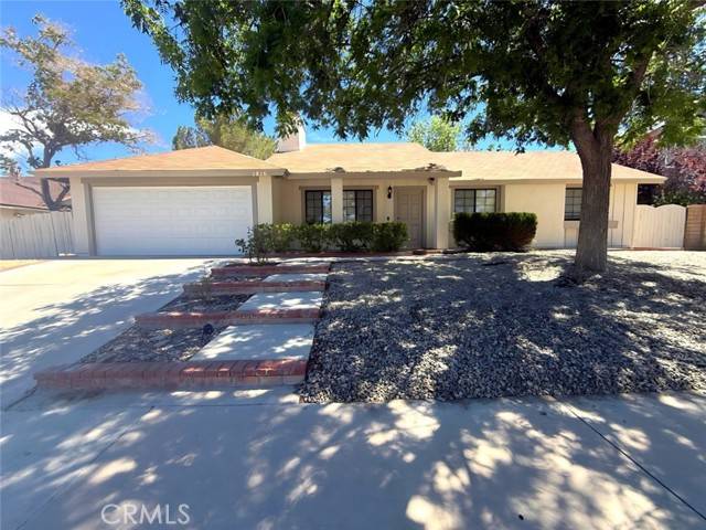 Lancaster, CA 93534,1816 W Avenue K11