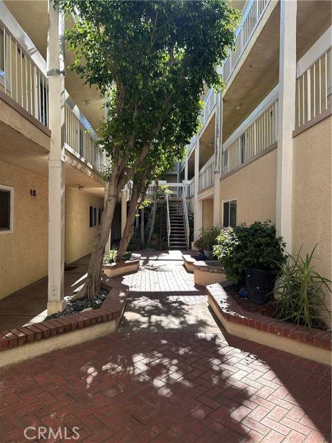 Valley Village, CA 91601,4807 Beck Avenue #4