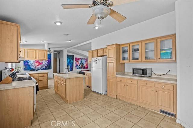 Anaheim, CA 92807,5815 E La Palma Avenue #190