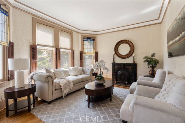 Glendora, CA 91741,211 E Virginia Avenue