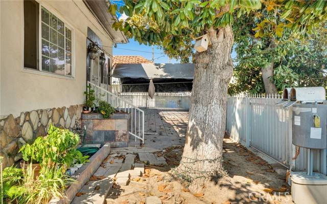 Los Angeles, CA 90011,5123 S San Pedro St