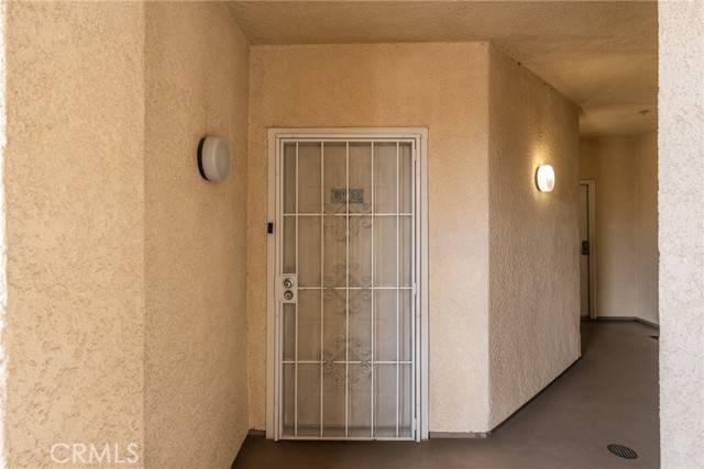 West Covina, CA 91791,130 S Barranca St, #302