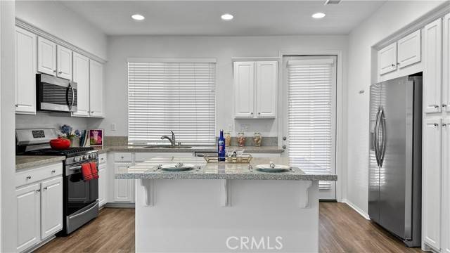 Glendora, CA 91740,422 W Route 66 #100