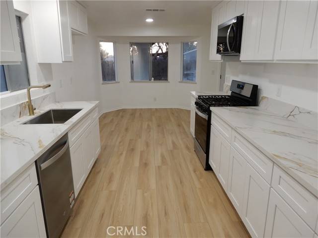 Fontana, CA 92335,9756 Elm Avenue