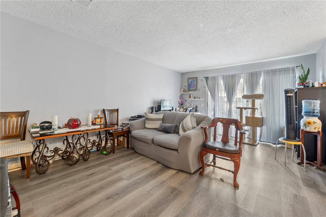 Garden Grove, CA 92843,11321 Parkgreen #102