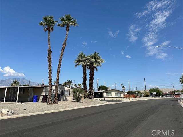 Thousand Palms, CA 92276,32060 Oakland