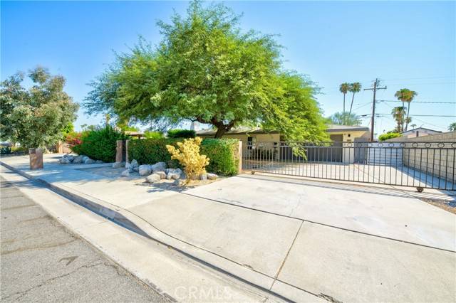 Palm Springs, CA 92264,642 S Mountain View Drive